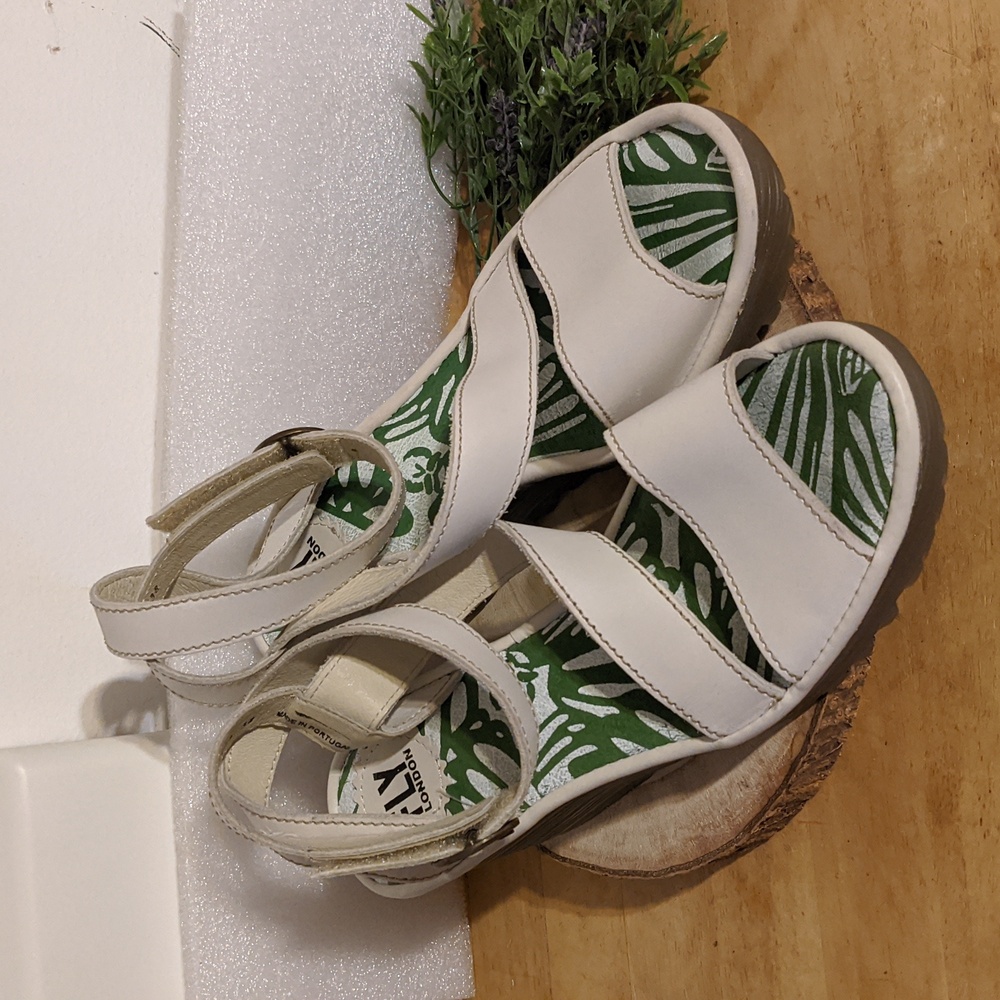 Fly London Yesk White Wedge Strappy Sandals Womens  EU 38